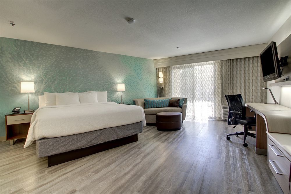 Courtyard By Marriott San Diego Del Mar/Solana Beach