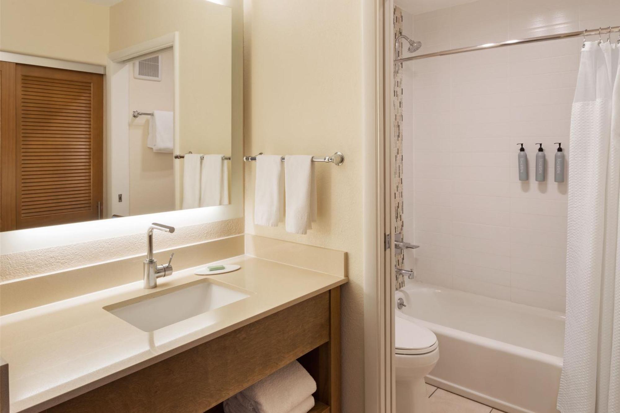 Hotel Courtyard By Marriott San Diego Del Mar/Solana Beach